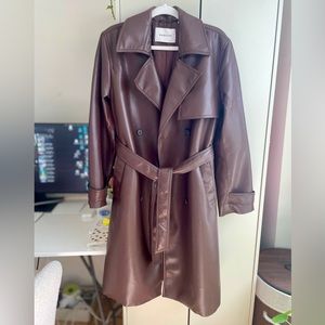 Aritzia Babaton Tabloid Trench Coat